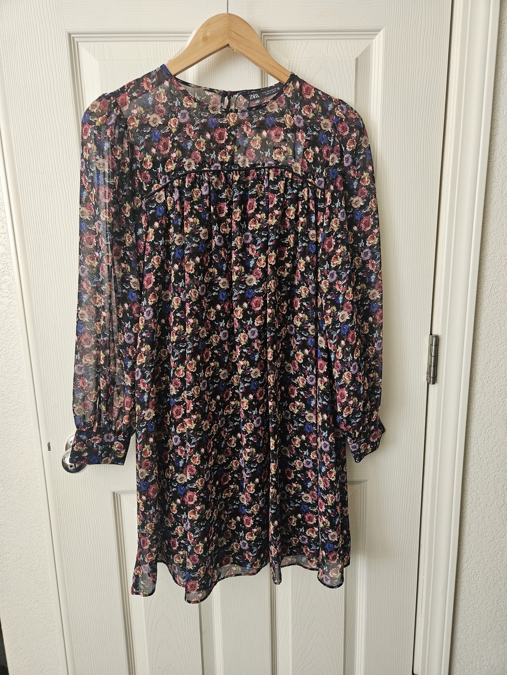Zara Black Floral Long-Sleeve Dress